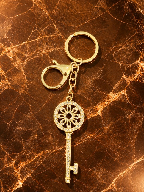 Accessories - Gold Key Crystal Handbag / Keyring Charm  NWT
